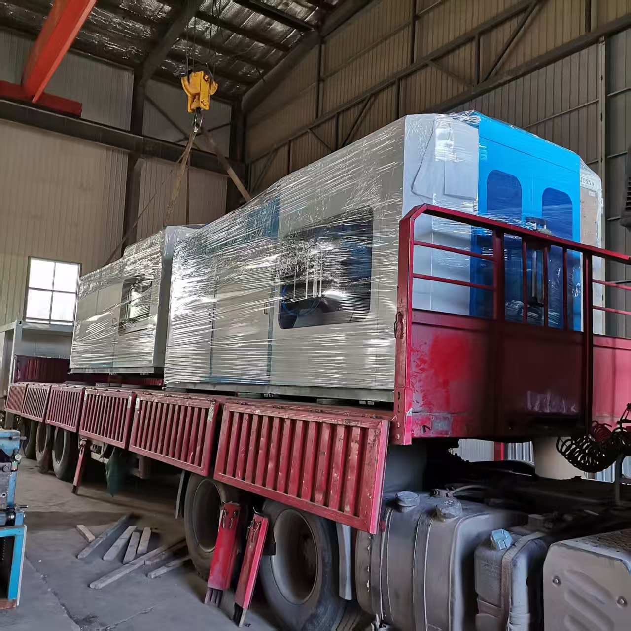 Bottle Blowing Machines: Cutting-Edge Solutions by Dangxian Machinery Equipment 